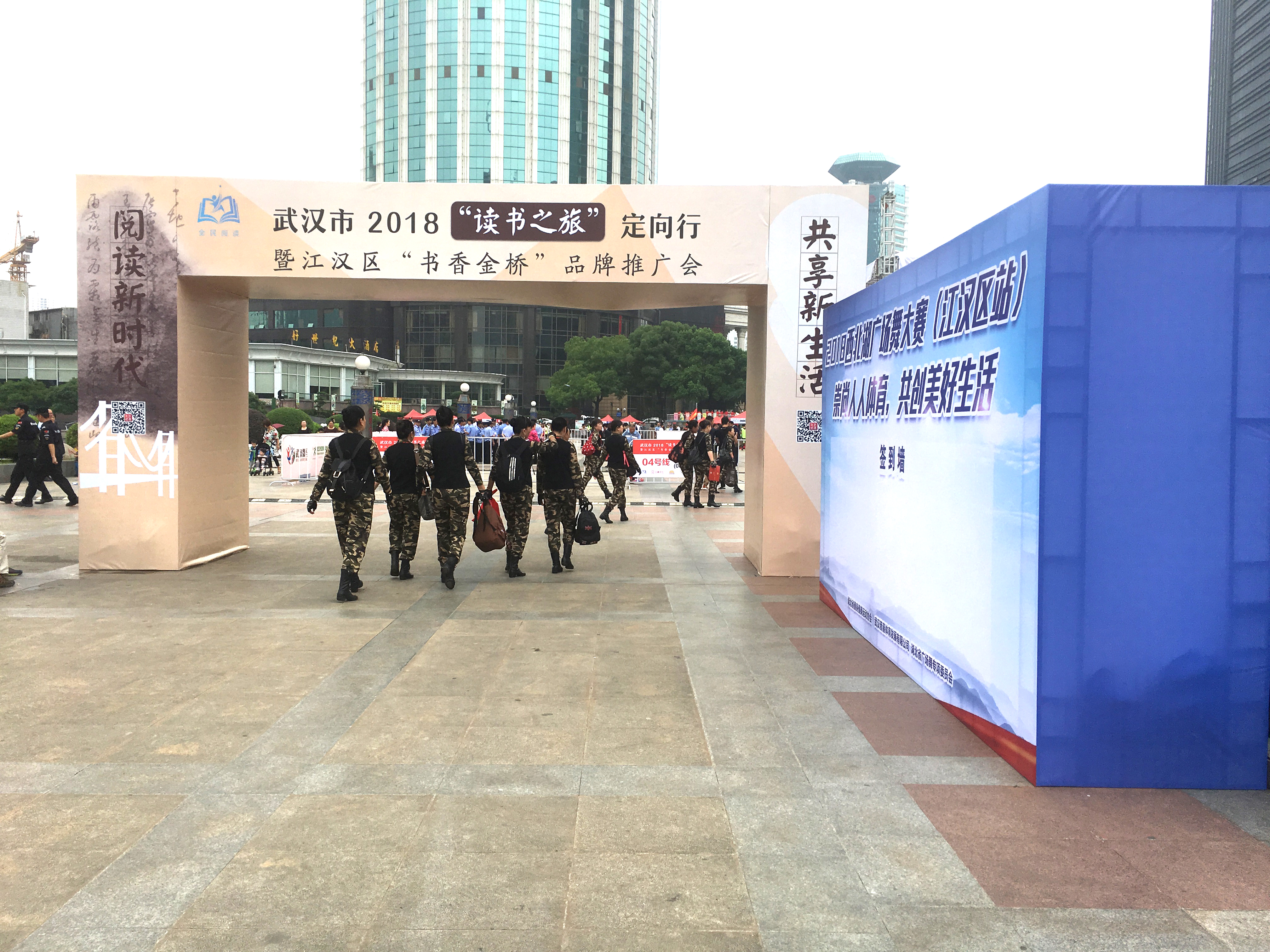 <b>武漢桁架租賃?公司的桁架養(yǎng)護(hù)工作</b>